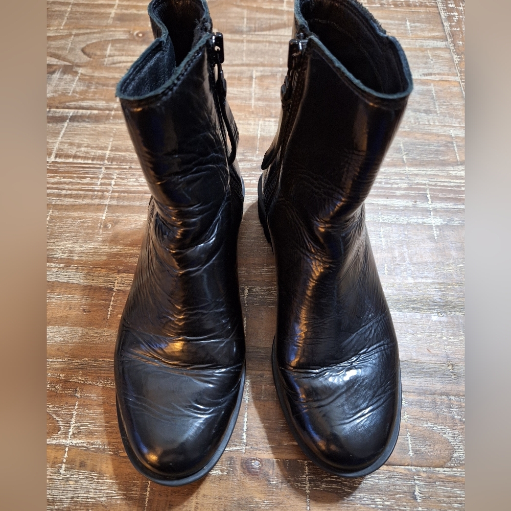 Sorel Glossy Black Ankle Booties - Picture 3 of 10